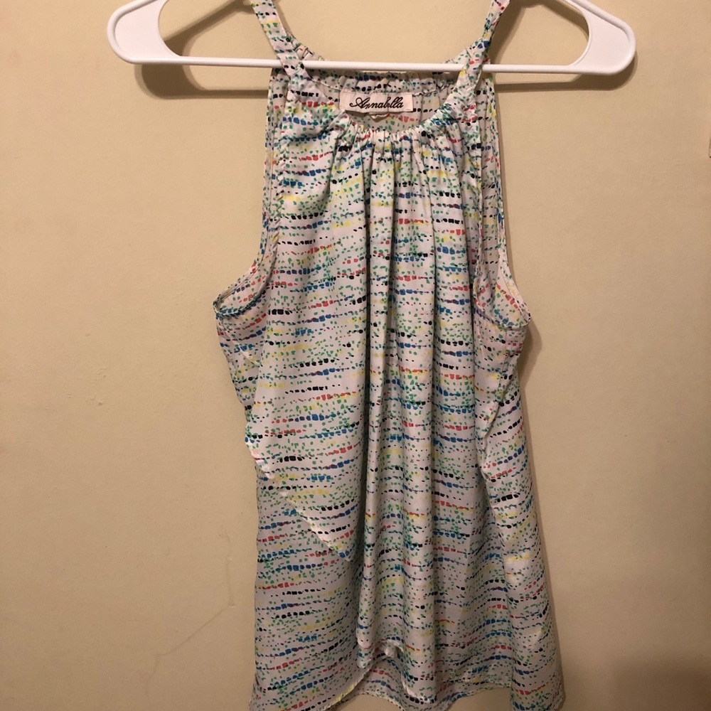 Patterned tank